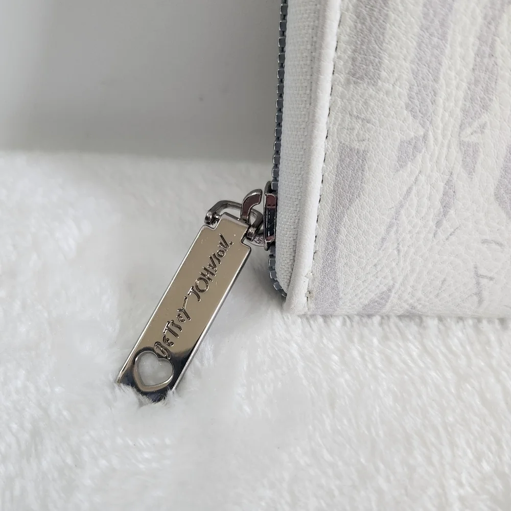 BETSEY Johnson Gray White Striped Floral Flower Box Wallet Clutch